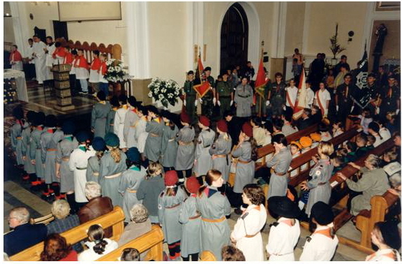 Msza św. w Kościele p.w. Chrystusa Króla w rocznicę poświęcenia pamiątkowej tablicy P.O. ZHP "Orlęta"