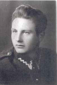 R. Gorczyca "Wieloryb" po wyjściu z więzienia. Zdjęcie przysłane Matce z Wojskowych Batalionów Górniczych w 1956 r.